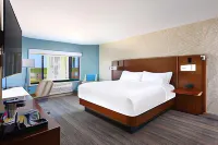 DoubleTree by Hilton Battle Creek Hotels near Western Michigan University College of Aviation