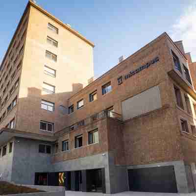 Micampus Bilbao Student Residence Hotel Exterior