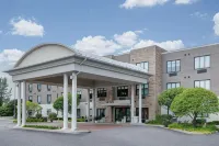 Holiday Inn Express & Suites Valparaiso Hotels near Chicago Street Theatre
