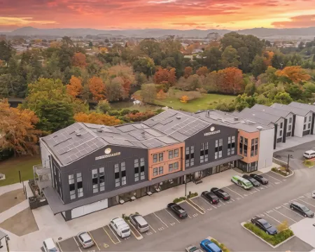 Hidden Lake Hotel & Apartments Hotels in Cambridge