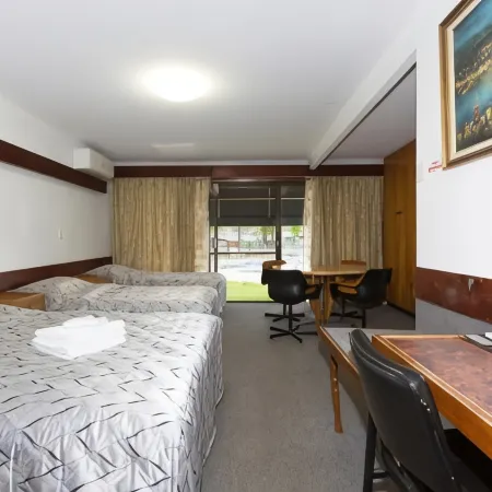 Eden Nimo Motel