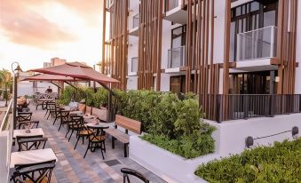 Upsun Hotel & Social Club