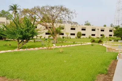 Hôtel Printemps Mont Korhogo Hotel di 