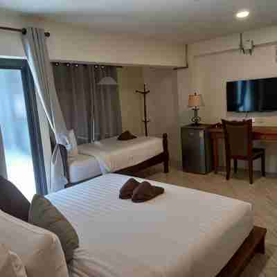 Valentier Cafe and Hotel Rooms