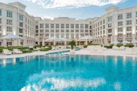The Regency Hotel Kuwait - Pools
