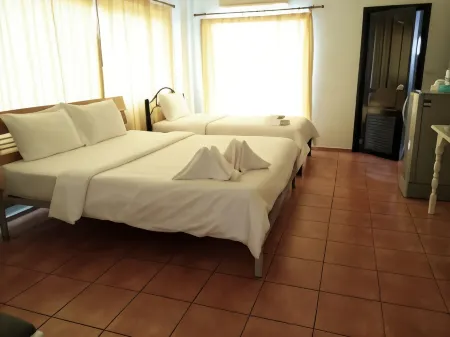 Lomsabai Apartments