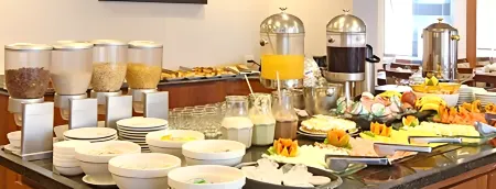 Travel Inn Hotels Ibirapuera Отели рядом с достопримечательностью «Ciccillo Matarazzo Pavilion»