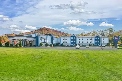 Comfort Inn Asheville East-Blue Ridge Pkwy Access Hotels in Swannanoa