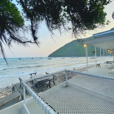 Aownoi Bay Resort