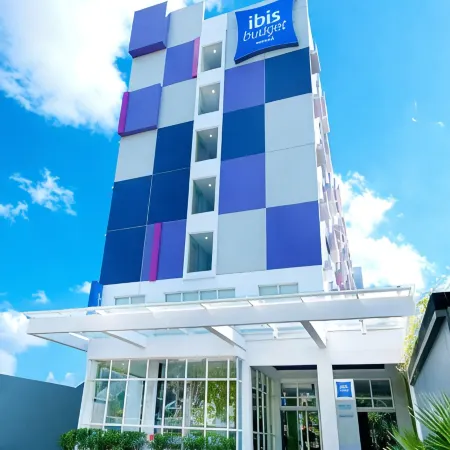 Ibis Budget Semarang Tendean