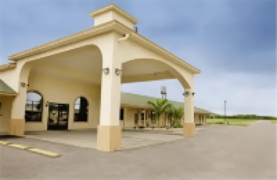 Riviera Inn & Suites