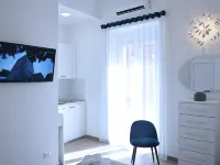 Duca70 "Suite Home"