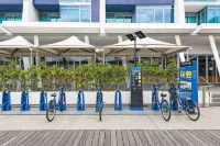 Docklands Private Collection - City Harbour Apartments Hotels in Docklands
