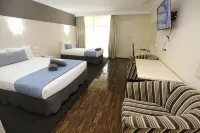 Sleepy Hill Motor Inn Hotels in Heatherbrae