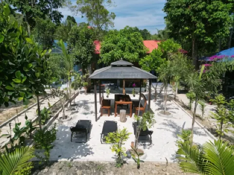 Garden Hostel Koh Rong โรงแรมใกล้เกาะรง