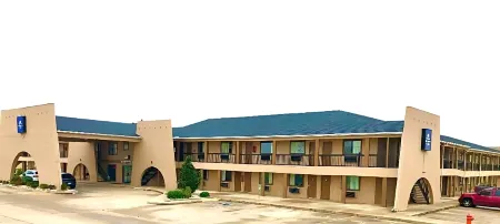 Americas Best Value Inn and Suites-Yukon-Oklahoma City