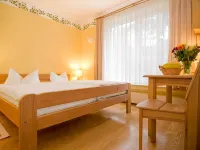 Hotel Haus Linden Hotels in Prerow
