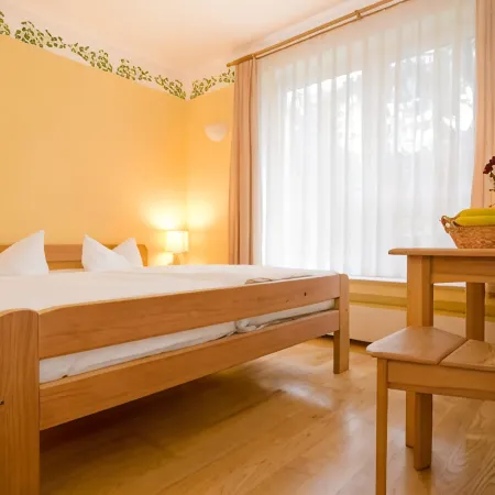 Hotel Haus Linden Отели в г. Преров
