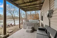 The Dock @ Loch Lomond: Lake - Hot Tub - Golf - Bike