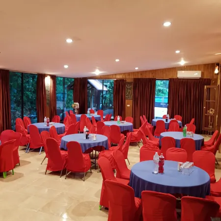 Phuiyara Resort Отели рядом с достопримечательностью «Водопад Ланрак»