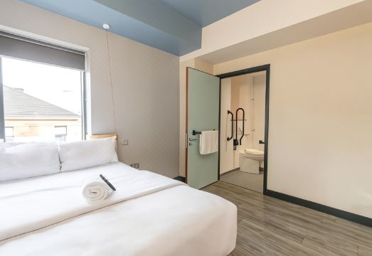 2. 이지호텔 글래스..