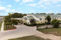 Days Inn by Wyndham San Antonio at Palo Alto Hotels near Texas A&M University-San Antonio
