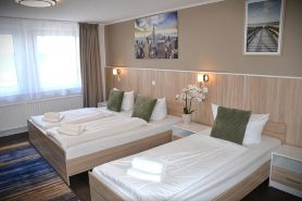 D&D Hotel by Wiggers