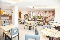 MainStay Suites Springfield IL - فطور