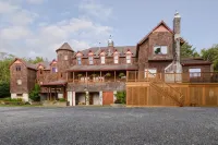 Arch Cape Inn and Retreat Hotels in Arch Cape