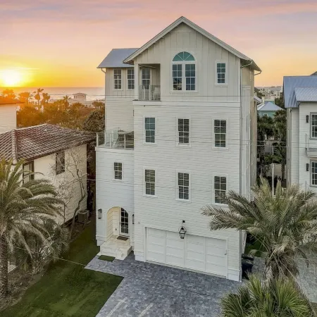 Gulf Views & Private Pool Close to Seaside - 7Br 7,5BTH