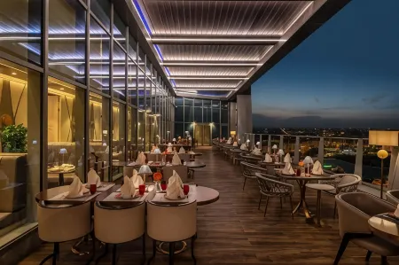 Hilton Tashkent City Отели рядом с достопримечательностью «ИСПОЛНИТЕЛЬНЫЙ КОМИТЕТ РЕГИОНАЛЬНОЙ АНТИТЕРРОРИСТИЧЕСКОЙ СТРУКТУРЫ ШАНХАЙСКОЙ ОРГАНИЗАЦИИ СОТРУДНИЧЕСТВА»