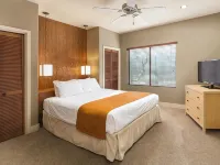 WorldMark Phoenix - South Mountain Preserve Hotels in South Mountain
