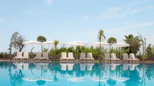 Laristone Suite Spa Hotel