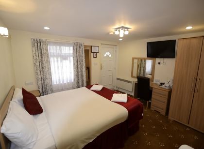 Cranbrook Hotel