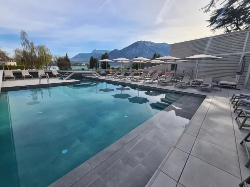 르 펠리칸 안시 호텔