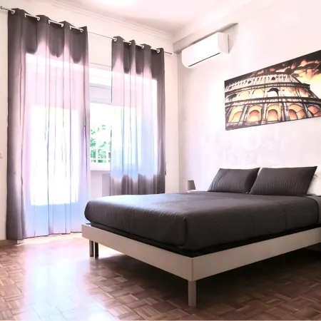 Roema Guest House Отели рядом с достопримечательностью «Станция метро Cipro»
