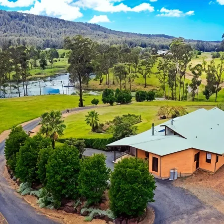 Clarendon Forest Retreat