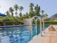 Koh Ngai Paradise Beach Resort - de playa