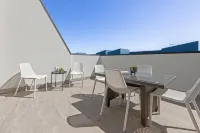 Urban Rest Port Adelaide Apartments