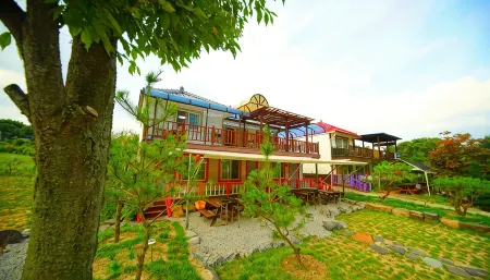 Namusori Pension Отели рядом с достопримечательностью «Shinpoong Hanji Maeul»