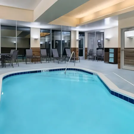 Fairfield Inn & Suites Lexington East/I-75 Отели в г. Фейетт