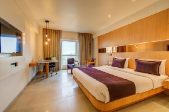 The Ssk Solitaire Hotel & Banquets