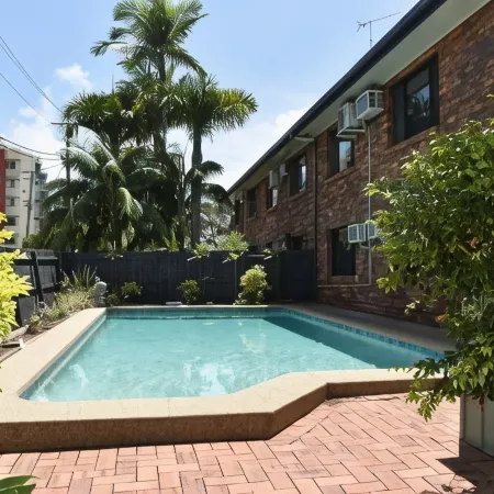 Wunpalm Motel & Cabins - Late Check-in Available