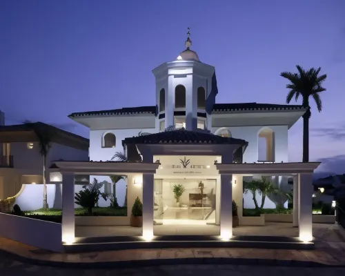 Apartamentos Marina Turquesa โรงแรมในเนร์คา