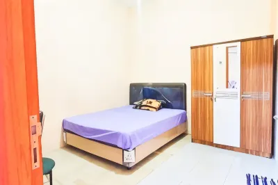 Green Kanca Syariah Guest House Mitra RedDoorz Hotel dekat Mt. Tanggung