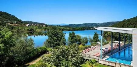Laias Caldaria Hotel y Balneario Отели в г. Cea