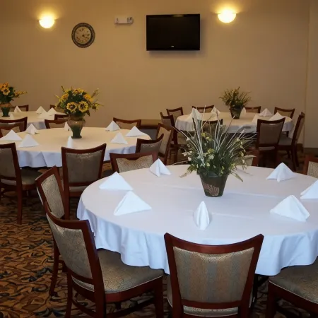 Country Inn & Suites by Radisson, Wilson, NC