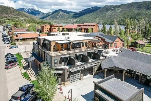 Modern studio with huge balcony overlooking main street in Grand Lake Hotels in Grand Lake