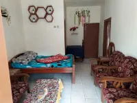 Homestay Lusman Bromo dengan pemandangan Gunung yang indah Hotels near Area Parkir Seruni Point