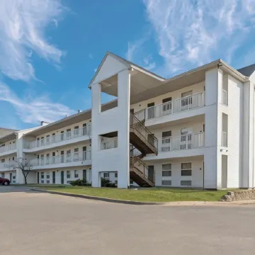 Birch Hill Suites Kansas City - Independence